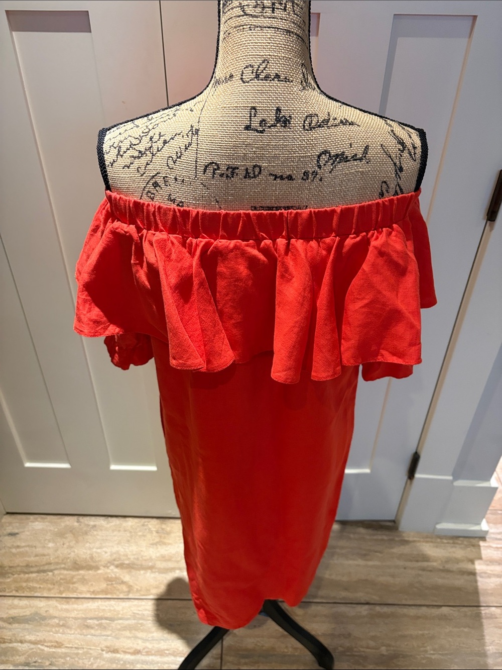 Off-the-Shoulder Red Ruffle linen Dress - Picture 5 of 7